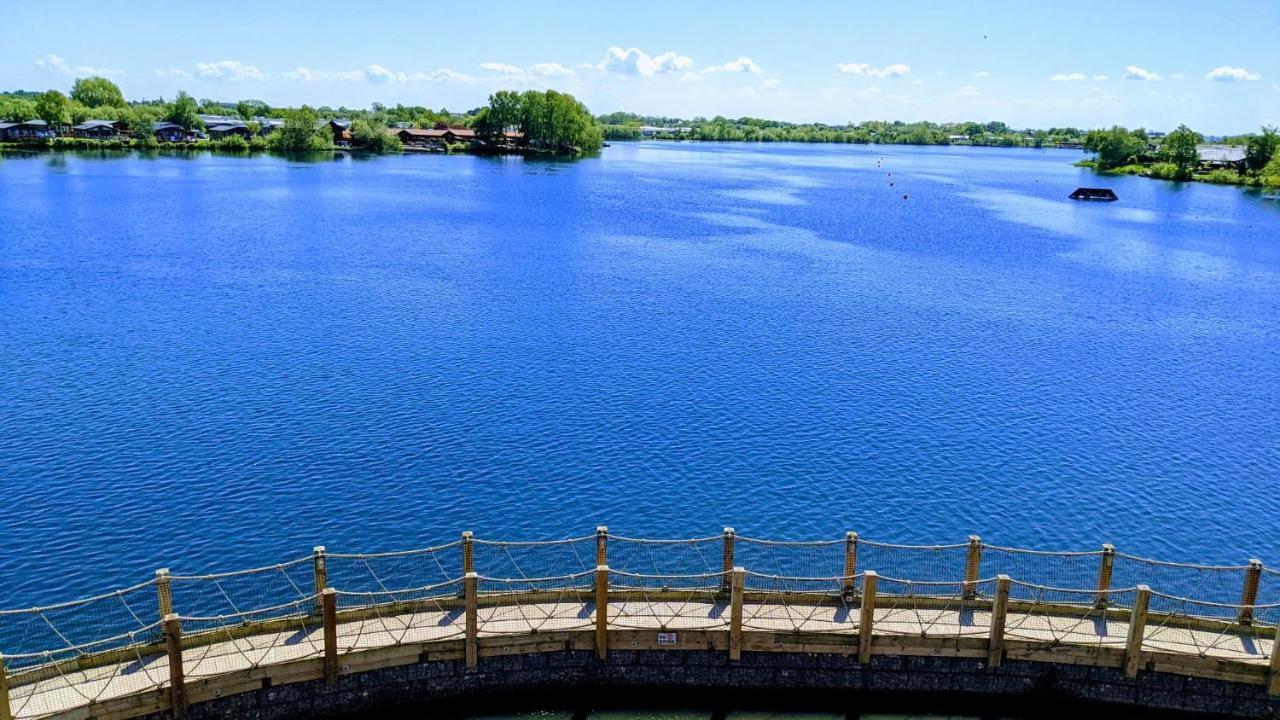 Готель Tattershall Lakes - Merlin Point Екстер'єр фото